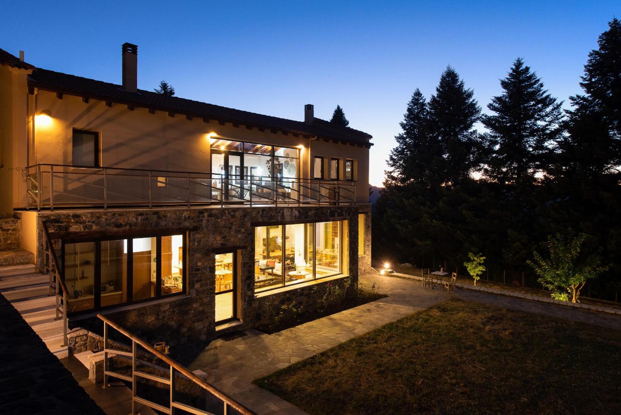 Natura Hotel Vitina Eksteriør billede