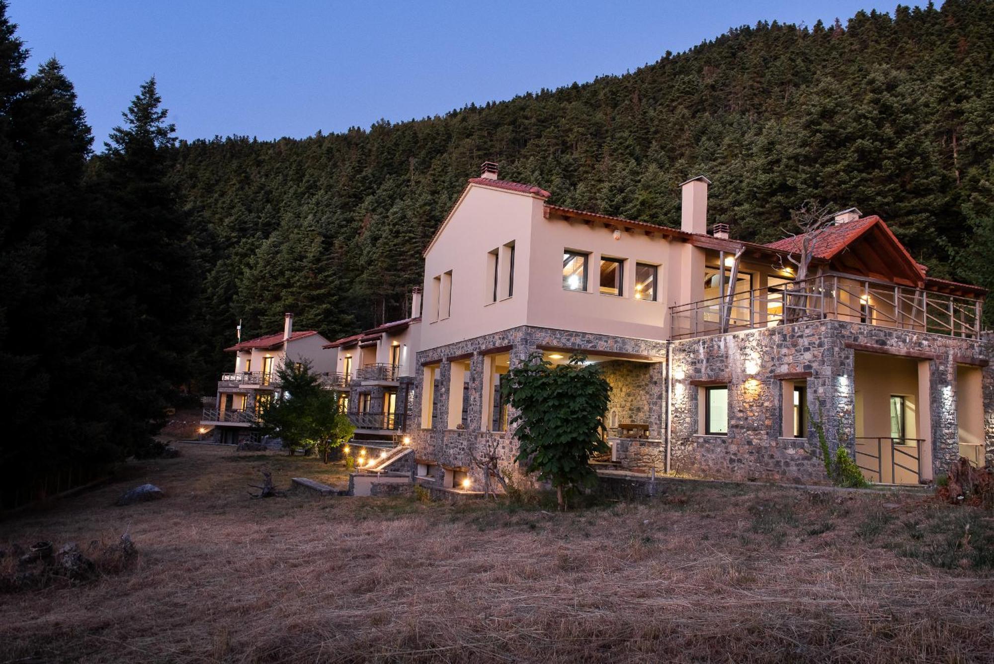 Natura Hotel Vitina Eksteriør billede